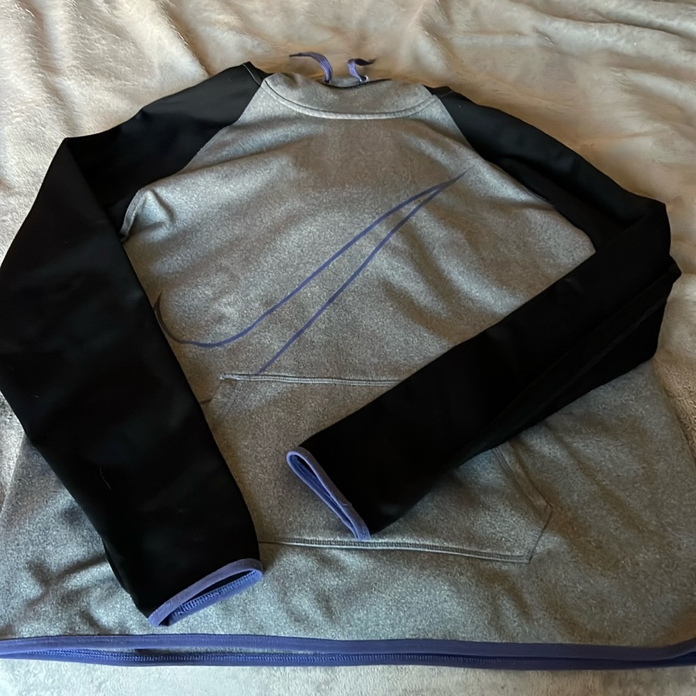 Nike ThermaFit Sweatshirt